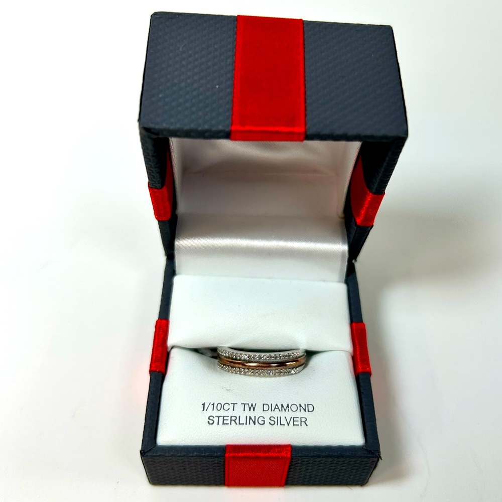 New in Box estate diamond sterling silver ring band size 7 New old stock